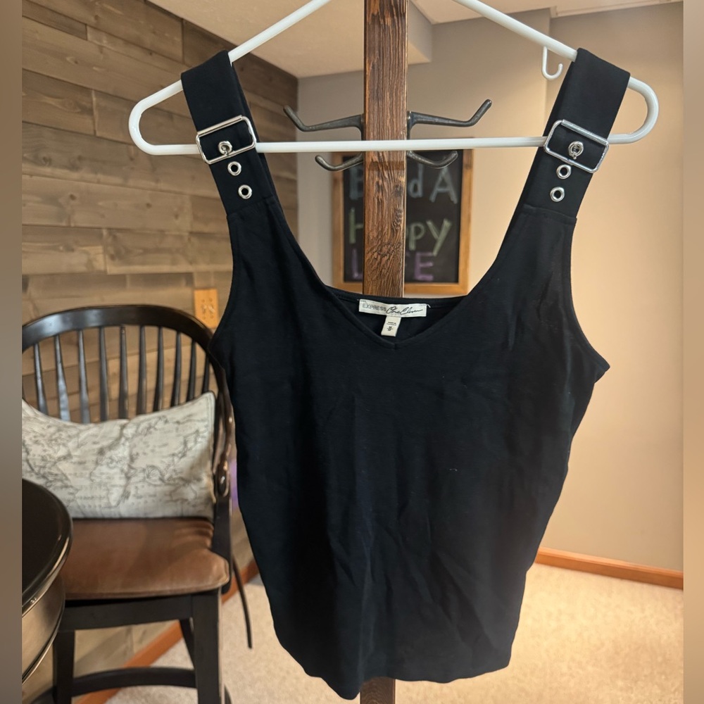 Express One Eleven Classic Black Tee M
